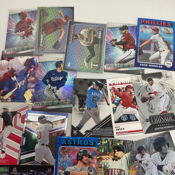 Assorted Baseball Trading Cards Collection - Picture 2 of 14